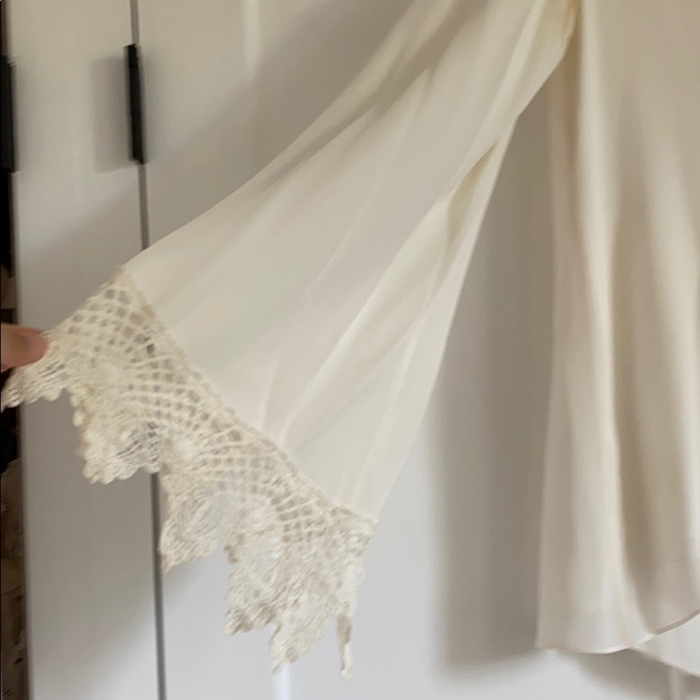 Stone Cold Fox tunic - Picture 3 of 3